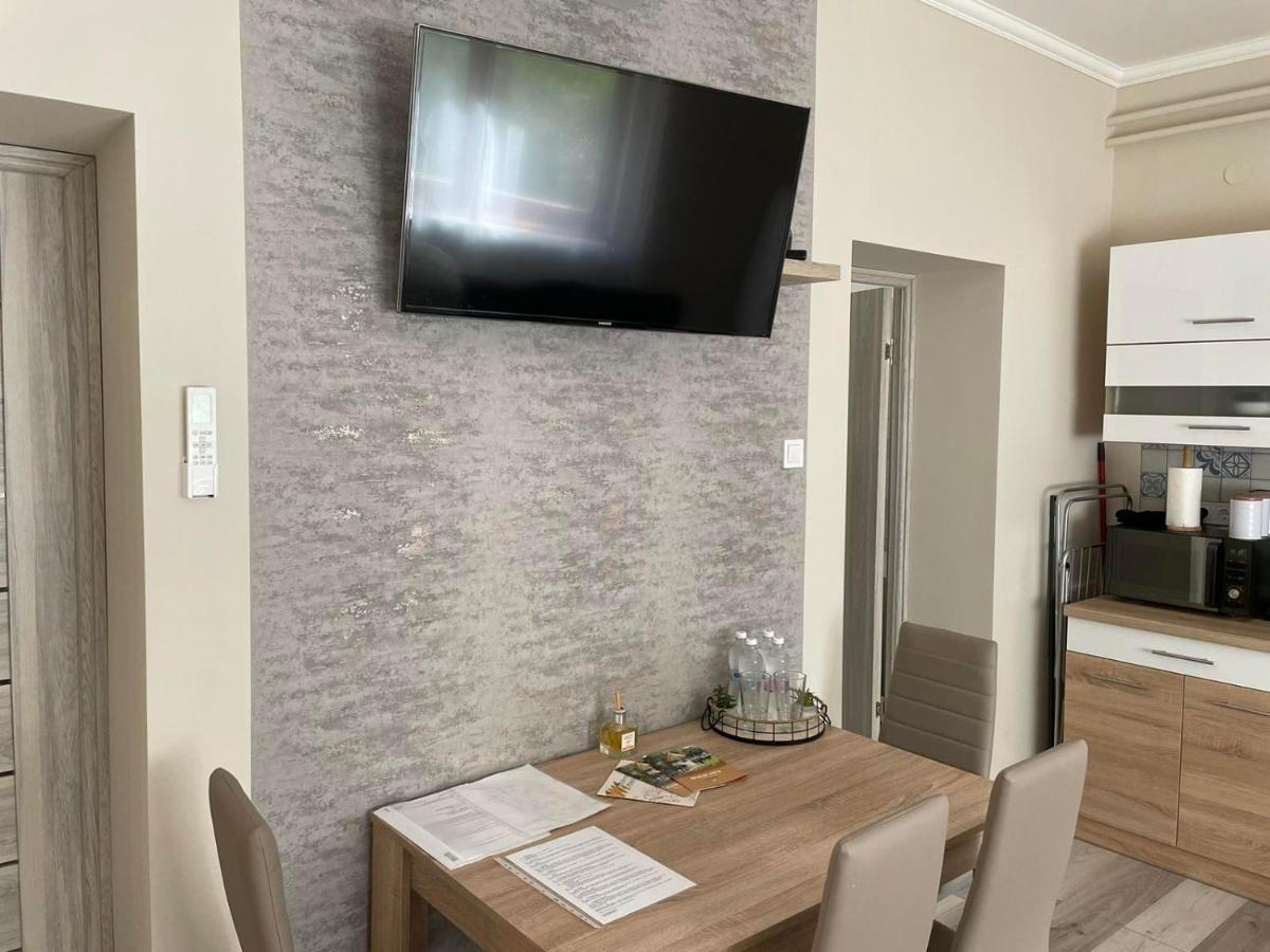 Tulipan Apartman Makó Exterior foto